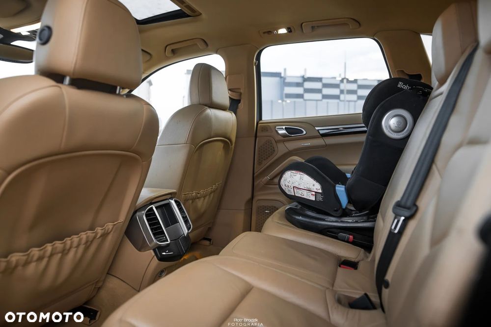 Porsche Cayenne - 27