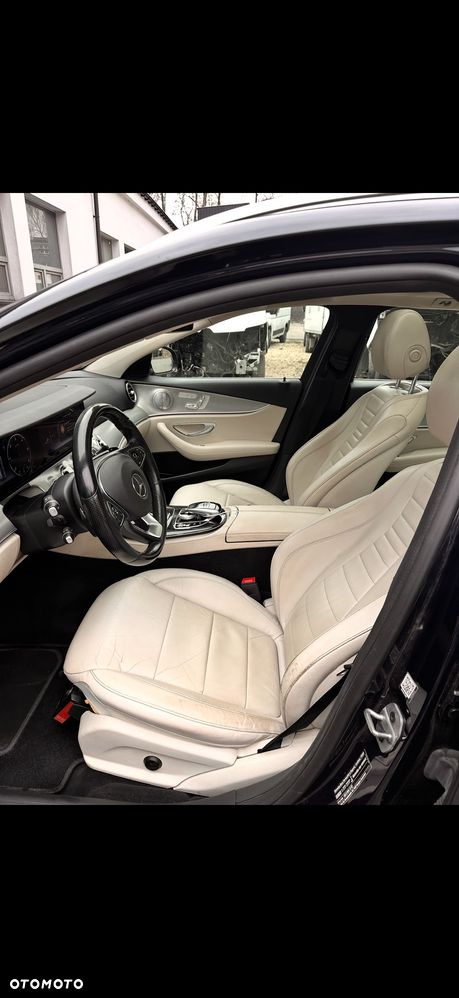 Mercedes-Benz Klasa E 220 d 9G-TRONIC - 21