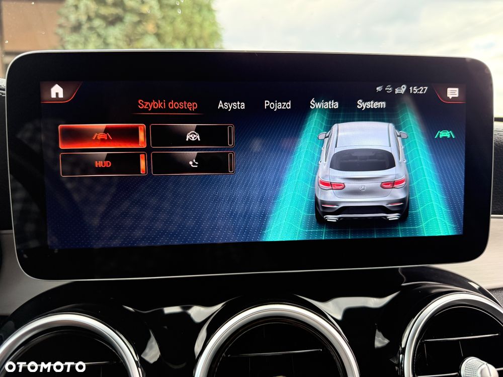 Mercedes-Benz GLC 300 4Matic 9G-TRONIC AMG Line Plus - 29