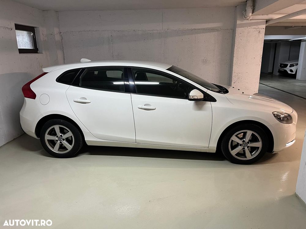 Volvo V40 D2 Basic - 2