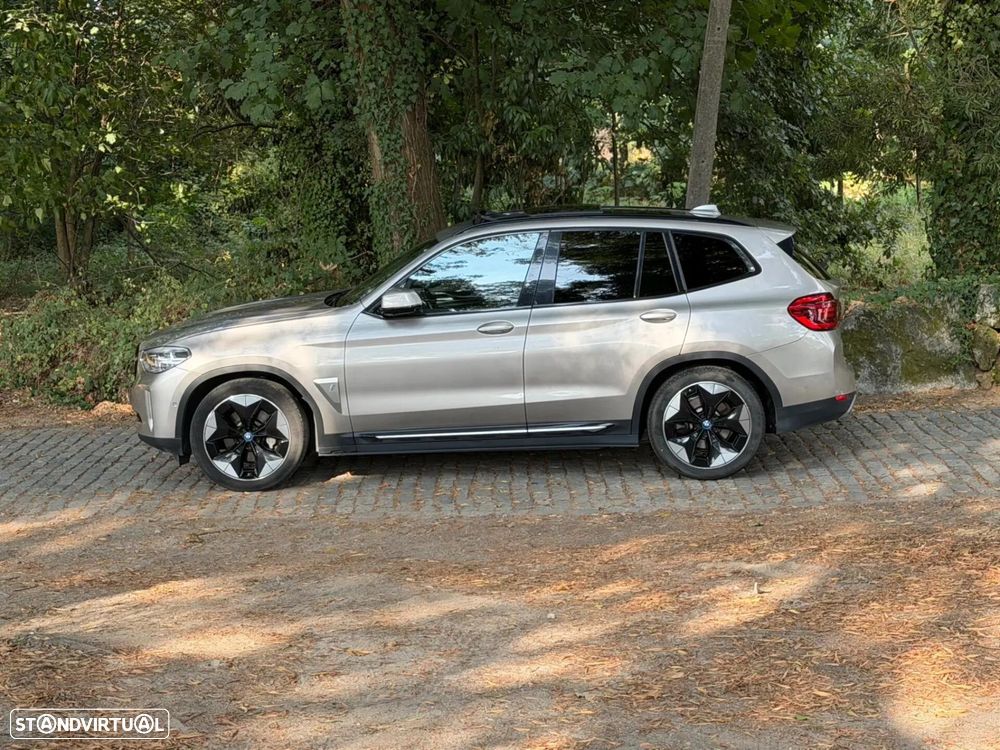 BMW iX3 M Sport Impressive - 8