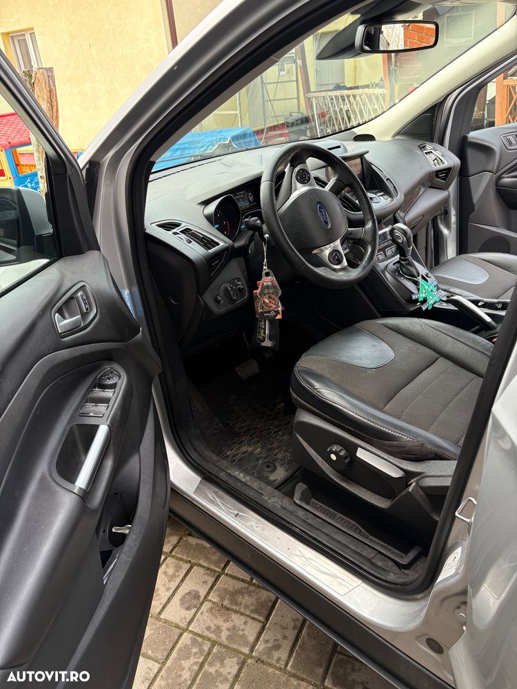 Ford Kuga 2.0 TDCi Powershift 4WD Titanium - 10