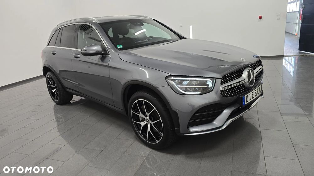 Mercedes-Benz GLC 300 de 4Matic 9G-TRONIC AMG Line Plus - 2