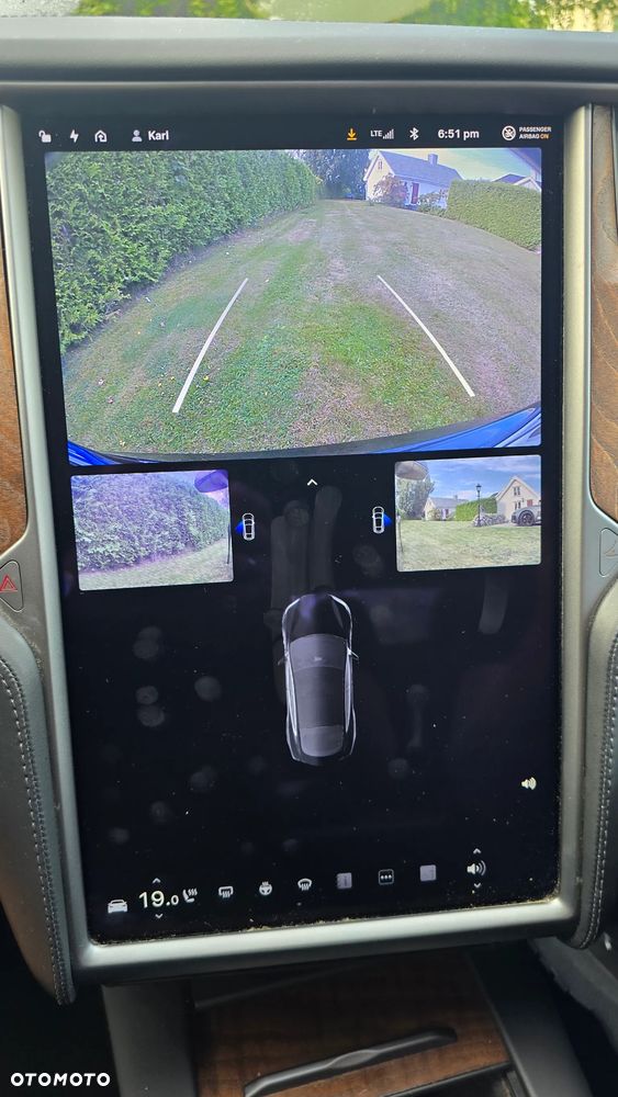 Tesla Model S - 21