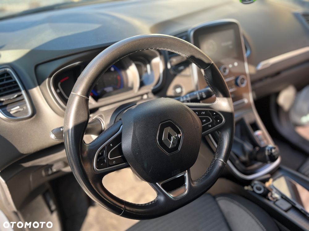 Renault Grand Scenic BLUE dCi 120 LIMITED - 11