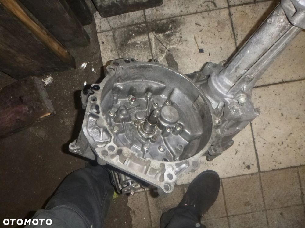 SKRZYNIA BIEGÓW VW T4 1.9D TD 2.4D  CRL PO REGENERACJI - 1