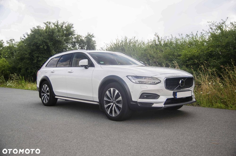 Volvo V90 Cross Country - 6