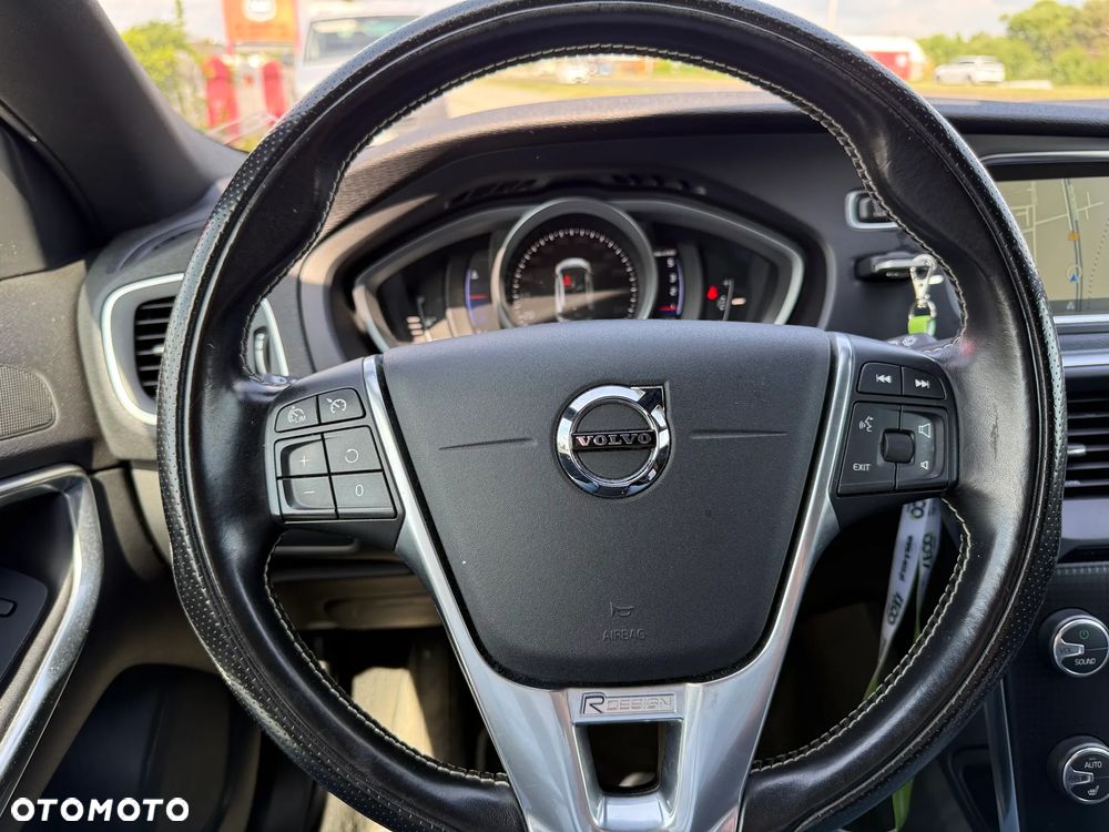 Volvo V40 D2 Drive-E R-Design Momentum - 14