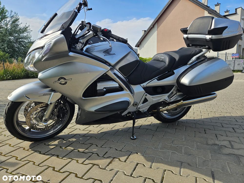 Honda ST - 4
