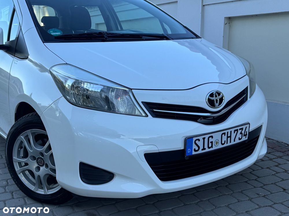 Toyota Yaris - 11