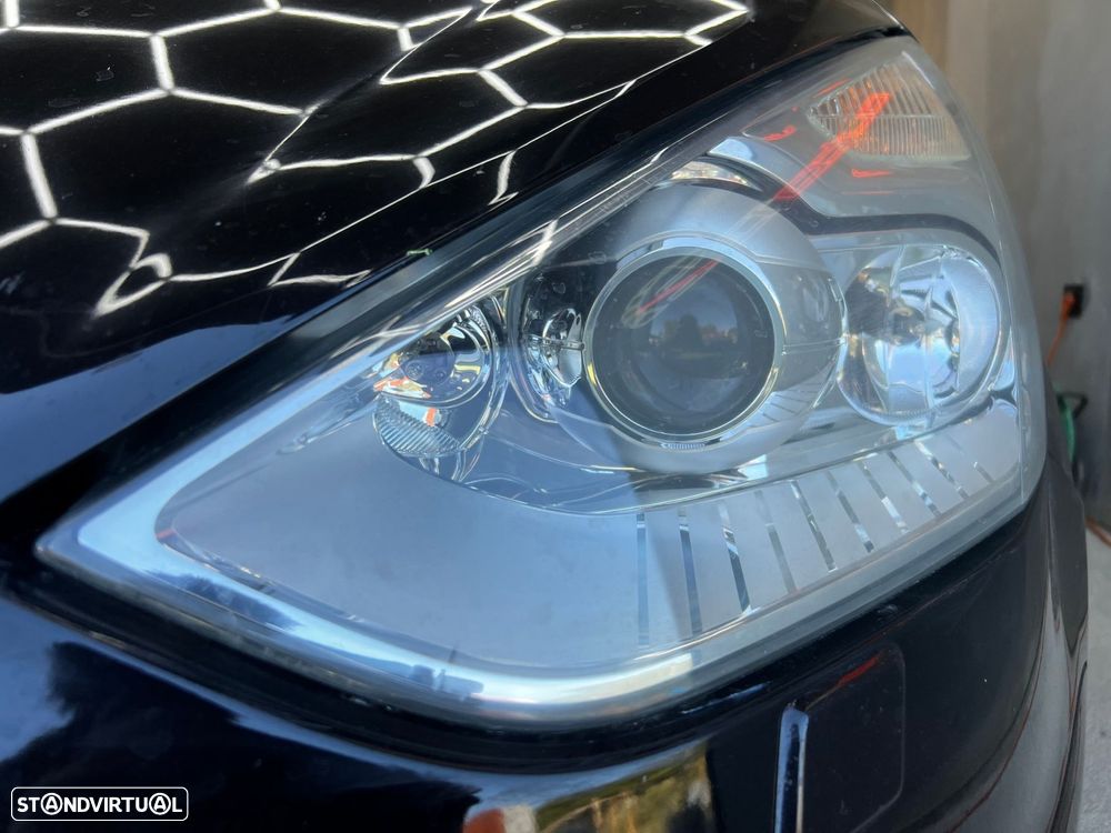 Ford S-Max 2.2 TDCi Titanium 7L - 43