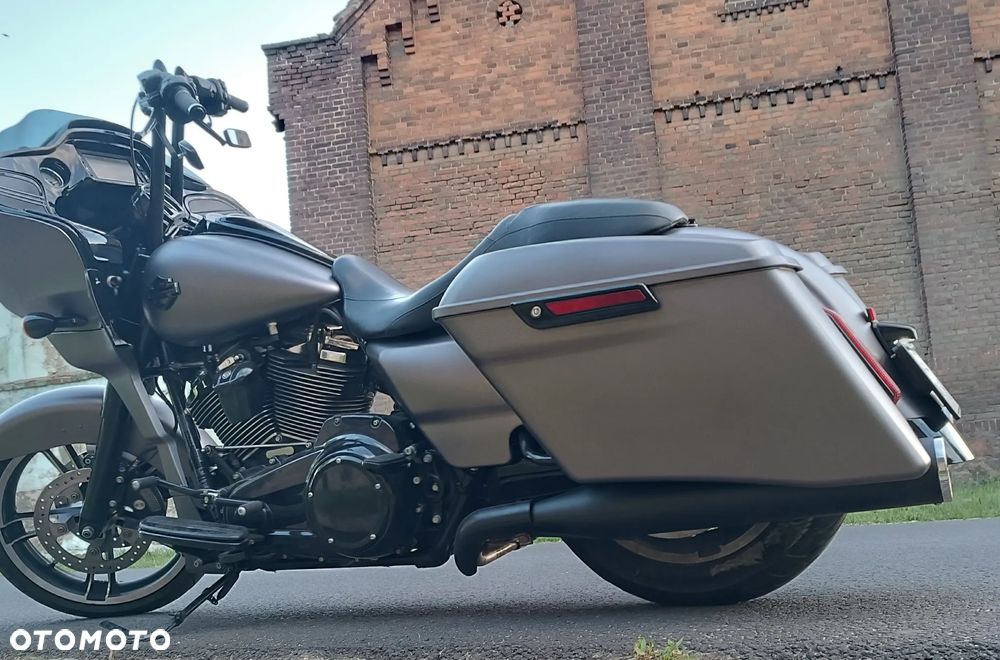 Harley-Davidson Touring Road Glide - 18