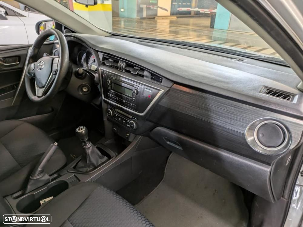 Toyota Auris Touring Sports 1.4 D-4D Active - 3