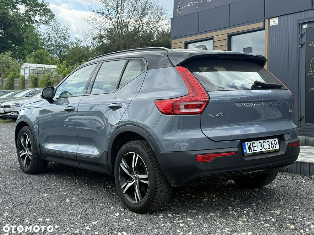 Volvo XC 40 T3 R-Design - 4