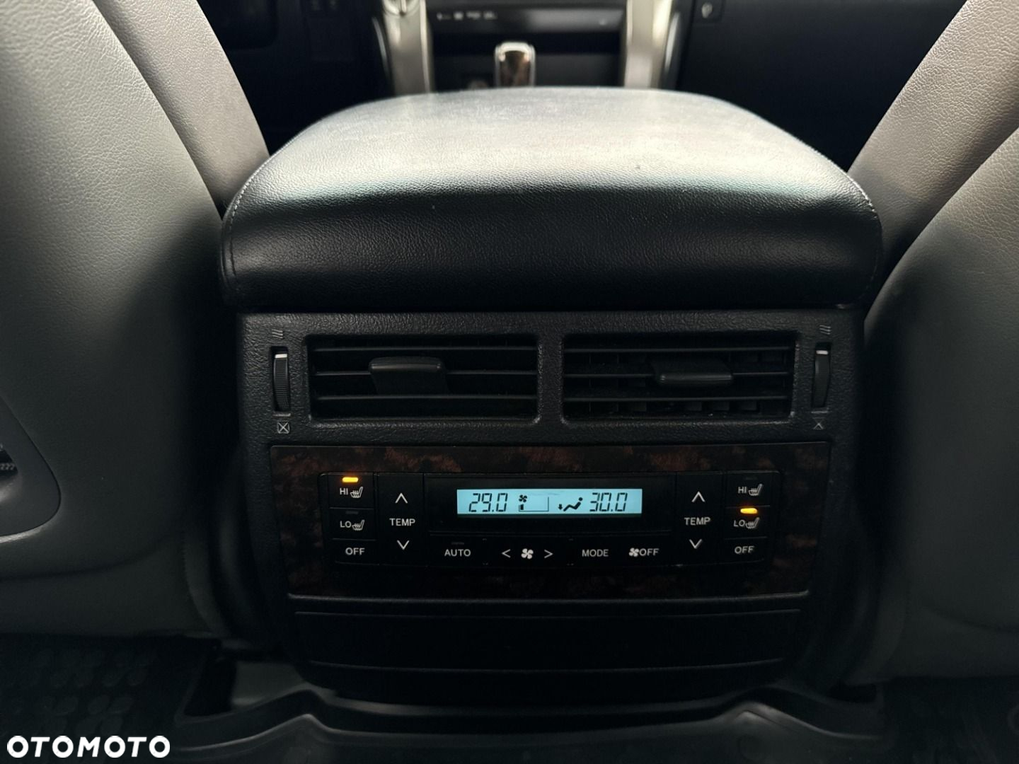 Toyota Land Cruiser - 14