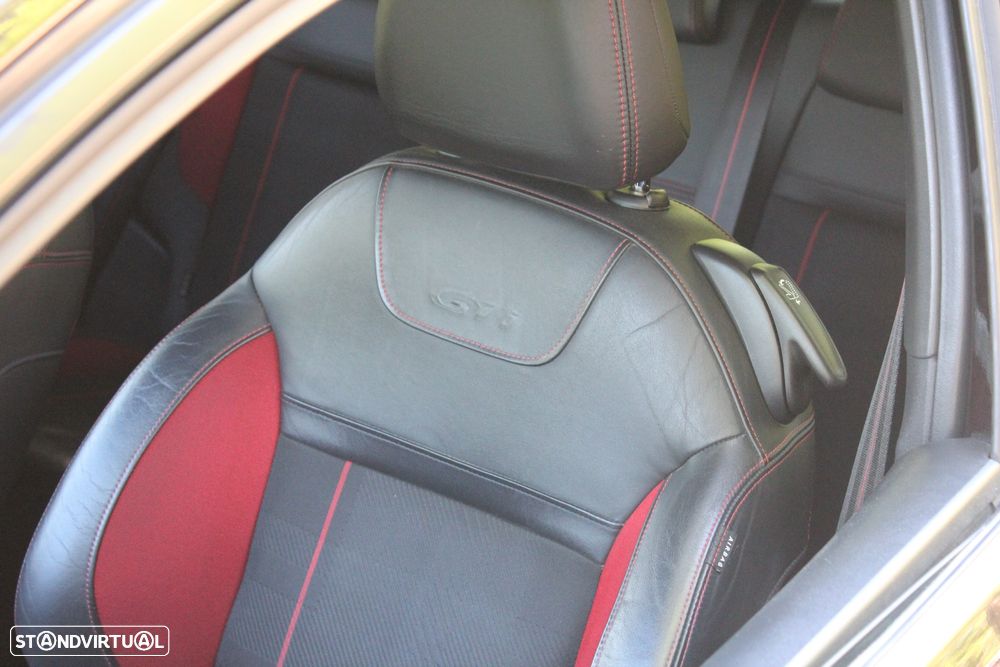 Peugeot 208 1.6 THP GTi - 8