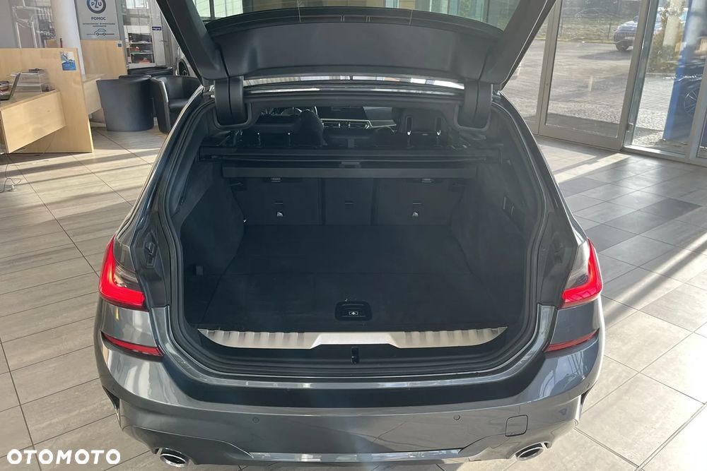 BMW Seria 3 - 35