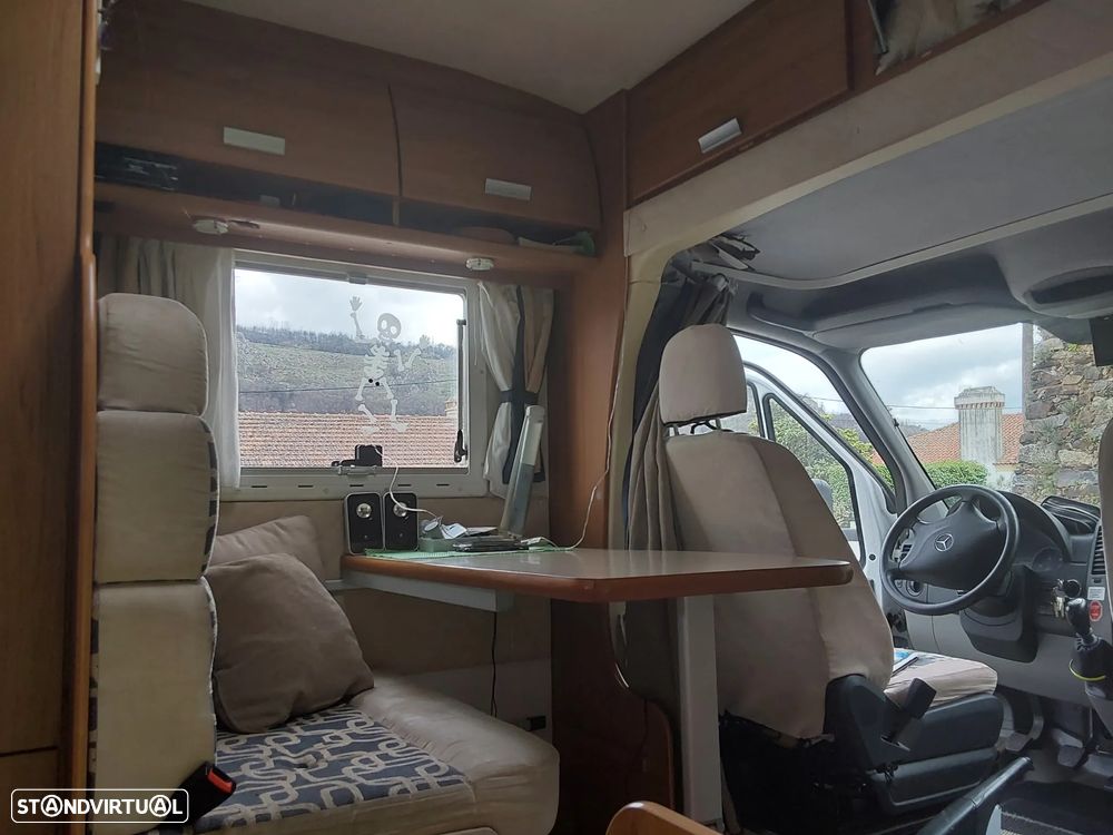 Mercedes-Benz Sprinter - 2