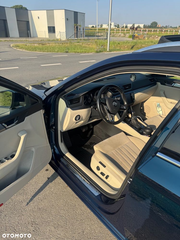 Skoda Superb 2.0 TDI DSG Style - 11