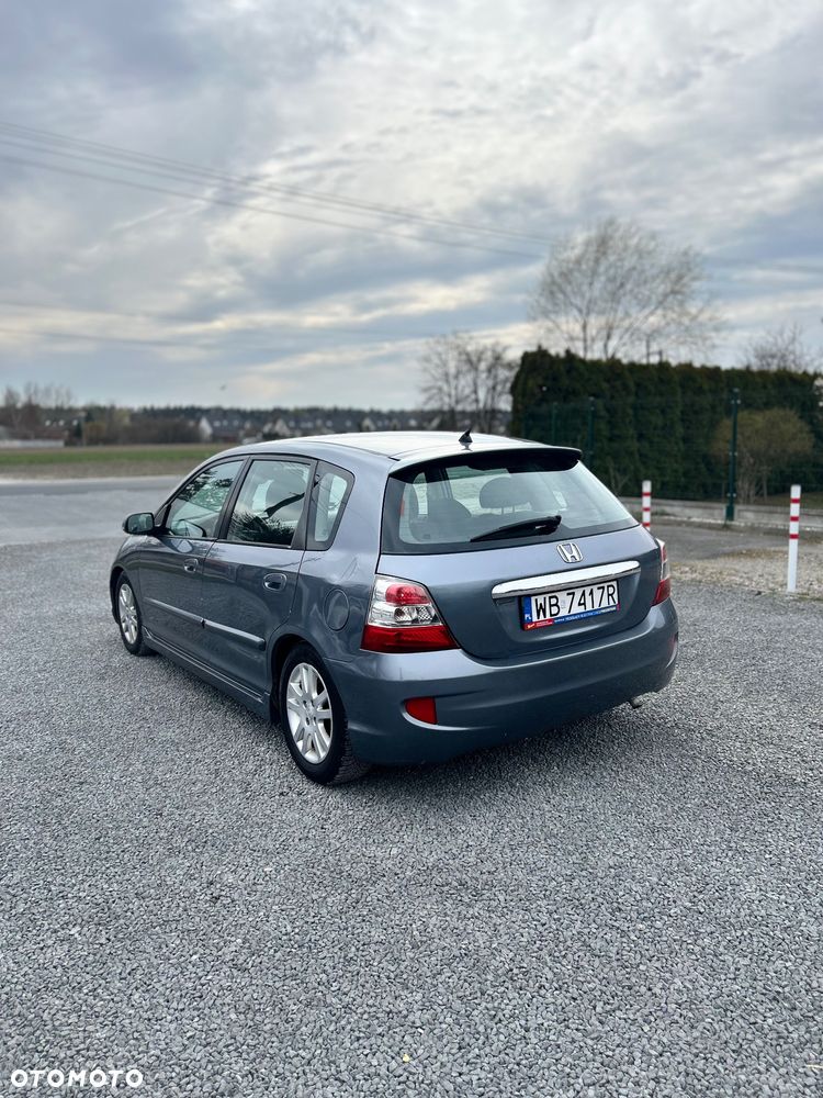 Honda Civic 1.6i ES - 6