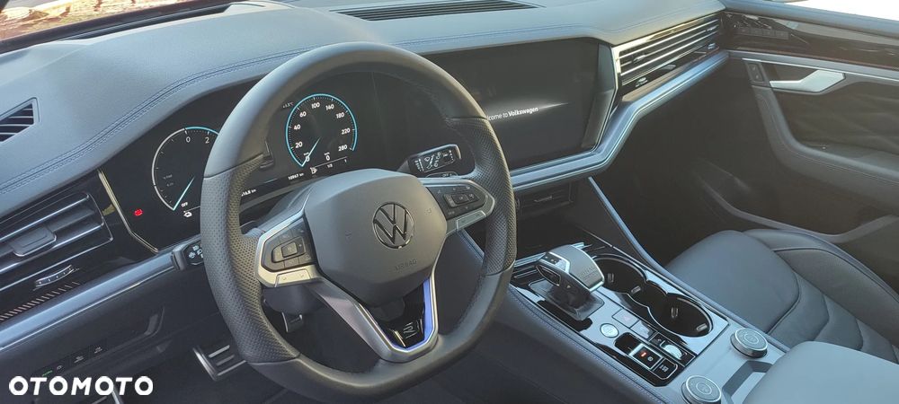 Volkswagen Touareg - 21