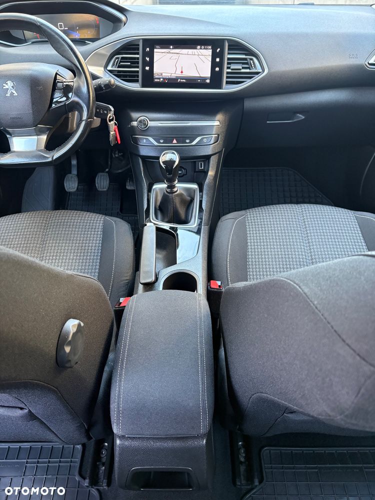 Peugeot 308 1.5 BlueHDi Allure Pack S&S - 11