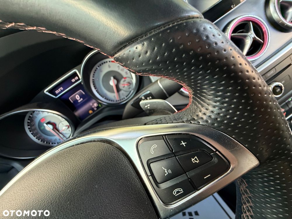 Mercedes-Benz CLA 180 7G-DCT AMG Line - 23