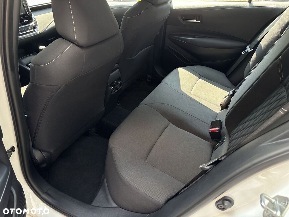 Toyota Corolla - 12