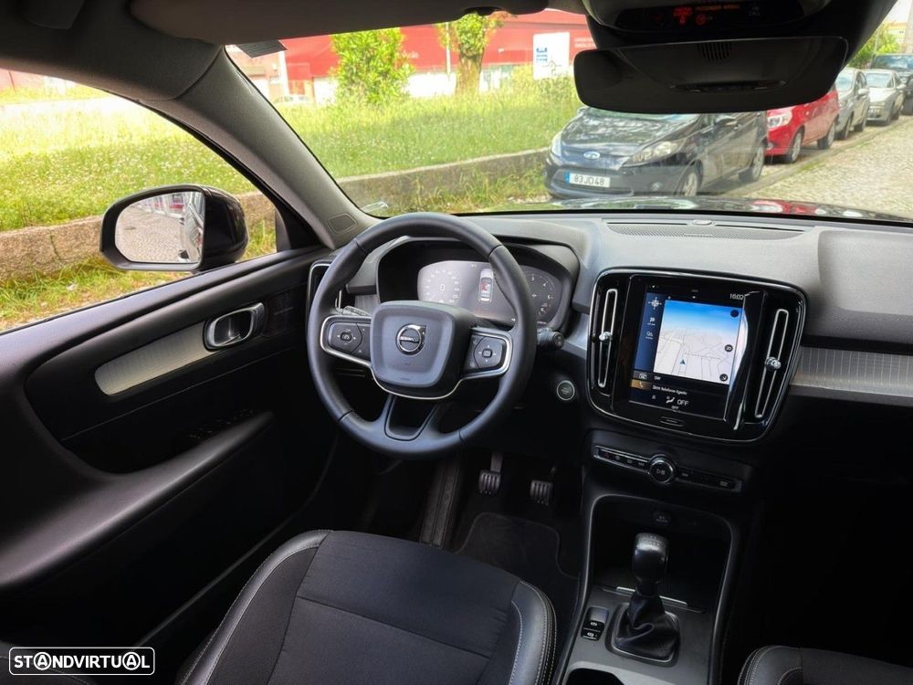Volvo XC 40 2.0 D3 Momentum Plus - 19