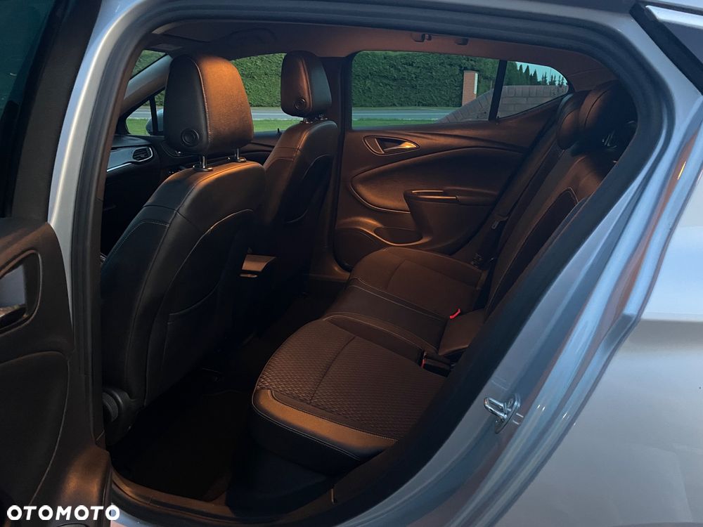 Opel Astra 1.6 D Start/Stop Automatik Sports Tourer Innovation - 11