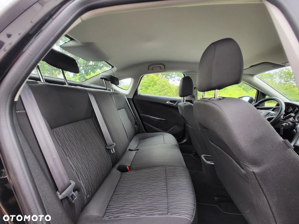 Opel Astra - 16