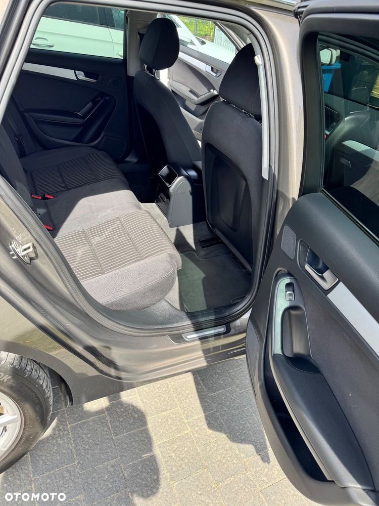 Audi A4 Avant 2.0 TDI DPF clean diesel multitronic Ambiente - 20