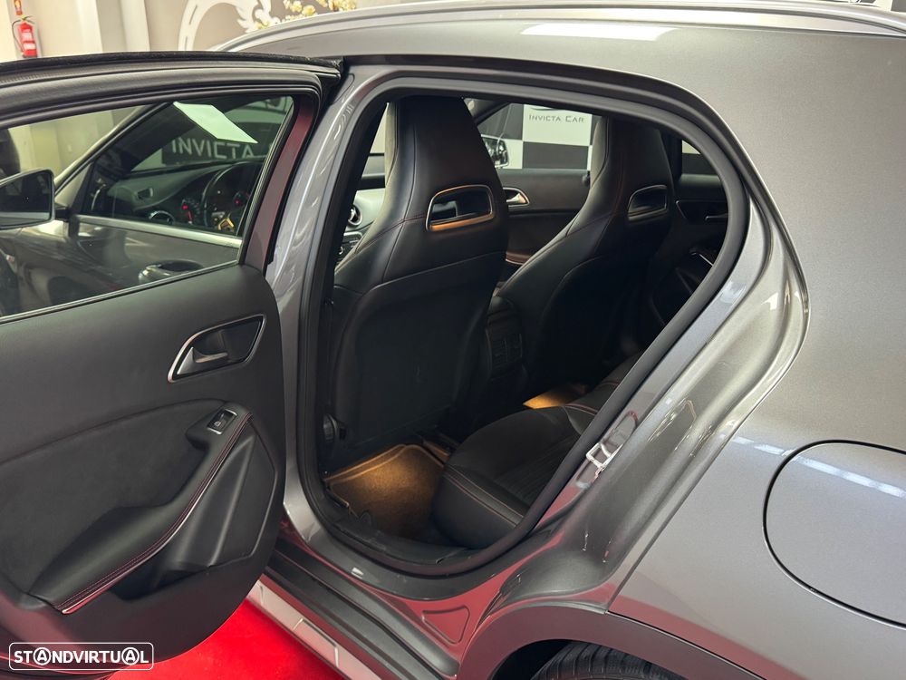 Mercedes-Benz GLA 200 d 4Matic 7G-DCT AMG Line - 45