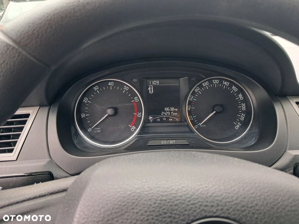 Skoda RAPID - 4
