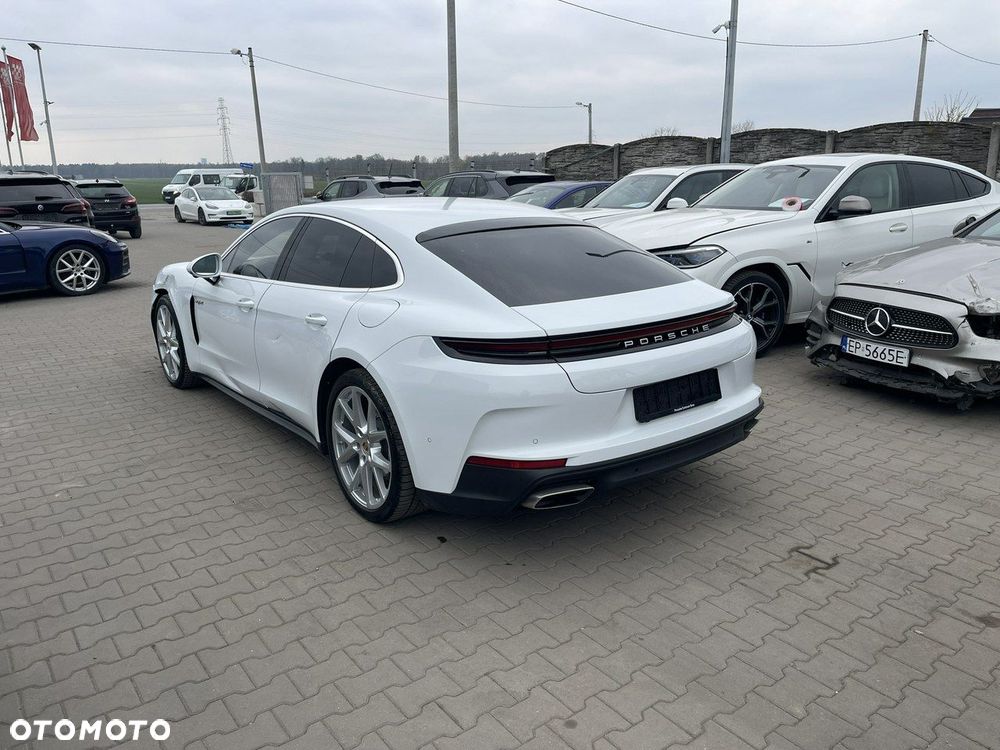 Porsche Panamera 4 E-Hybrid Executive - 4