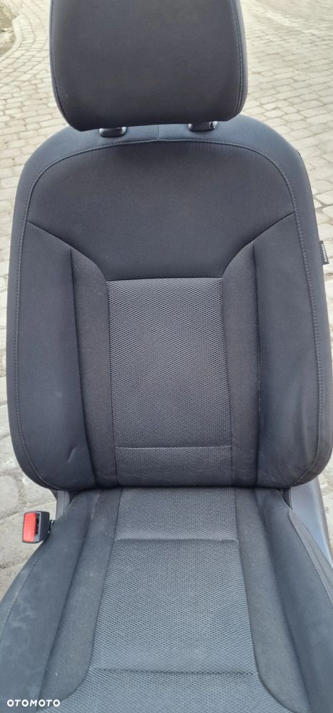 FOTEL PRZÓD PRAWY LEWY ELEKTRYCZNIE GRZANE HYUNDAI i40 - 8