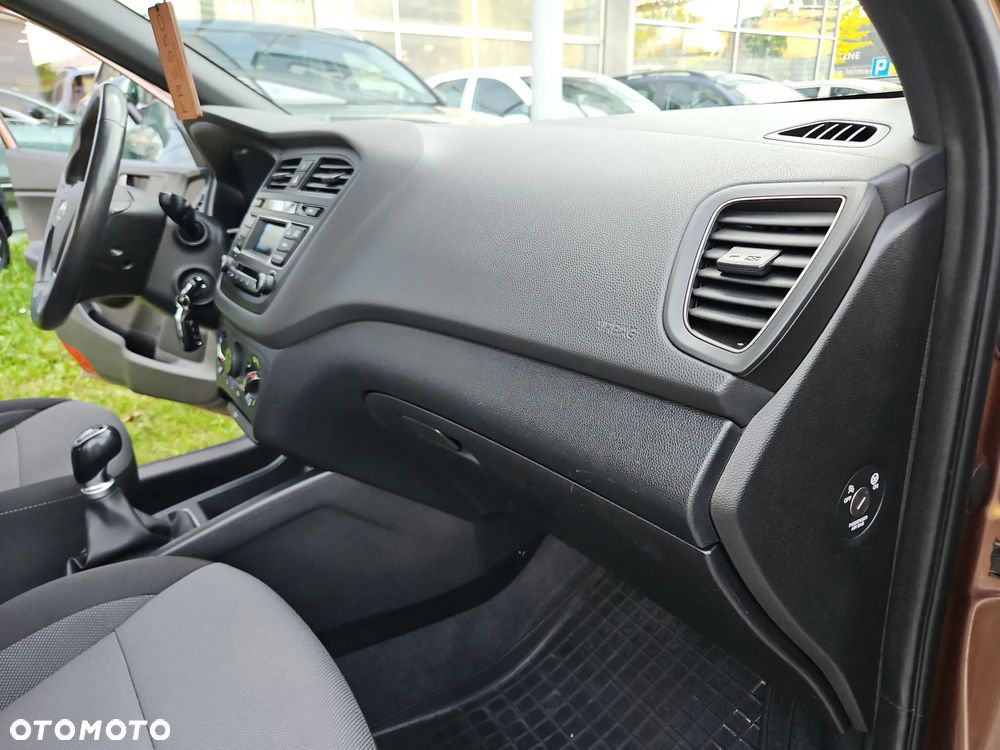 Hyundai i20 1.2 Fresh - 25