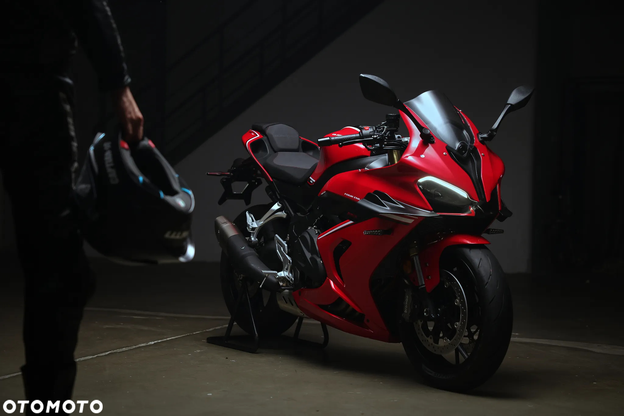 QJMOTOR SRK 800RR - 25
