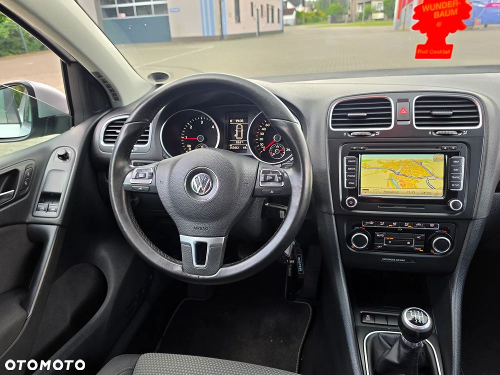 Volkswagen Golf - 14