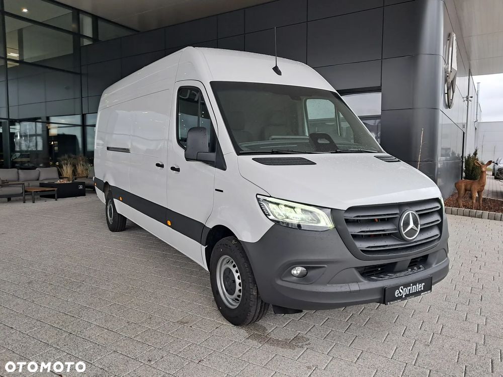 Mercedes-Benz eSprinter - 4