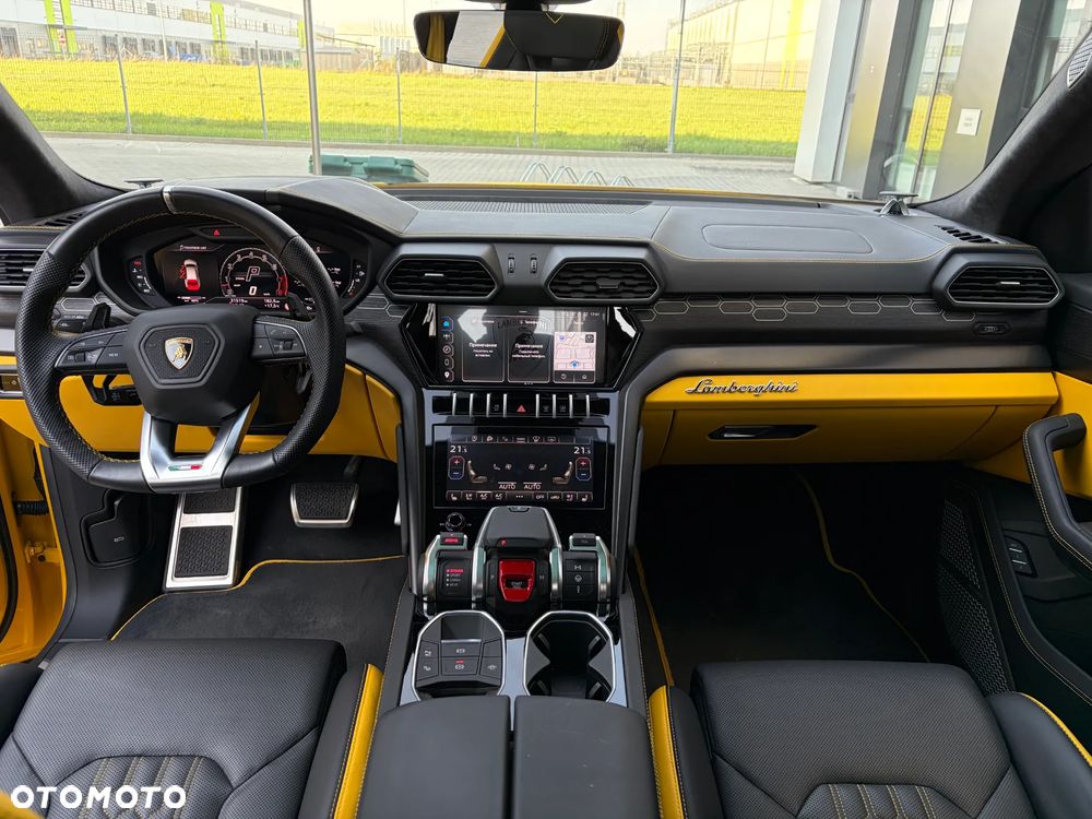 Lamborghini Urus - 25