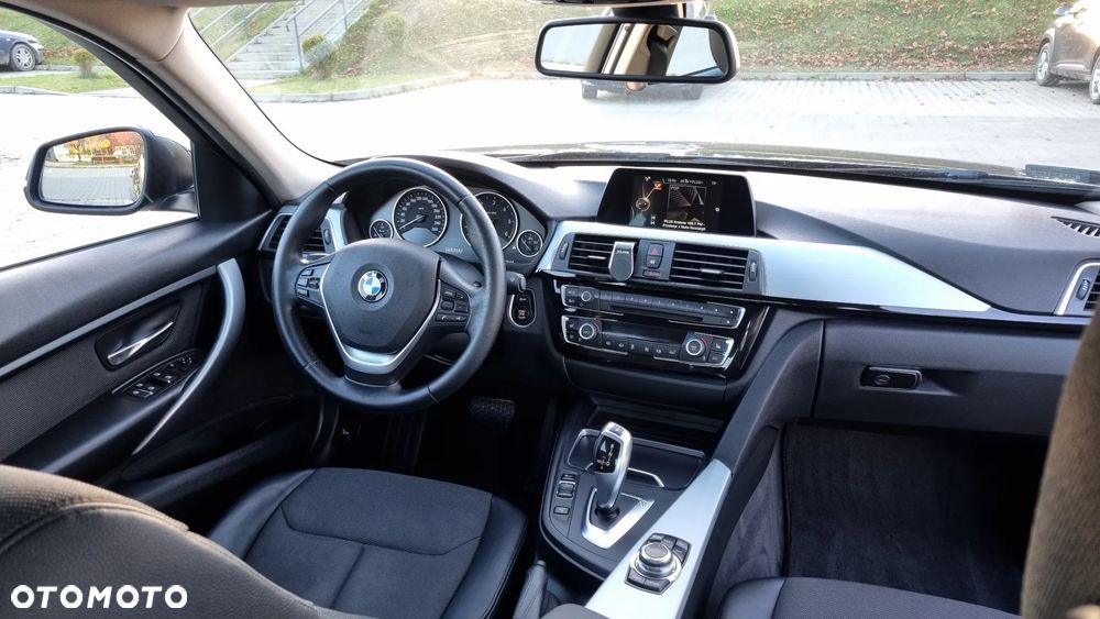BMW Seria 3 318d Sport Line - 15