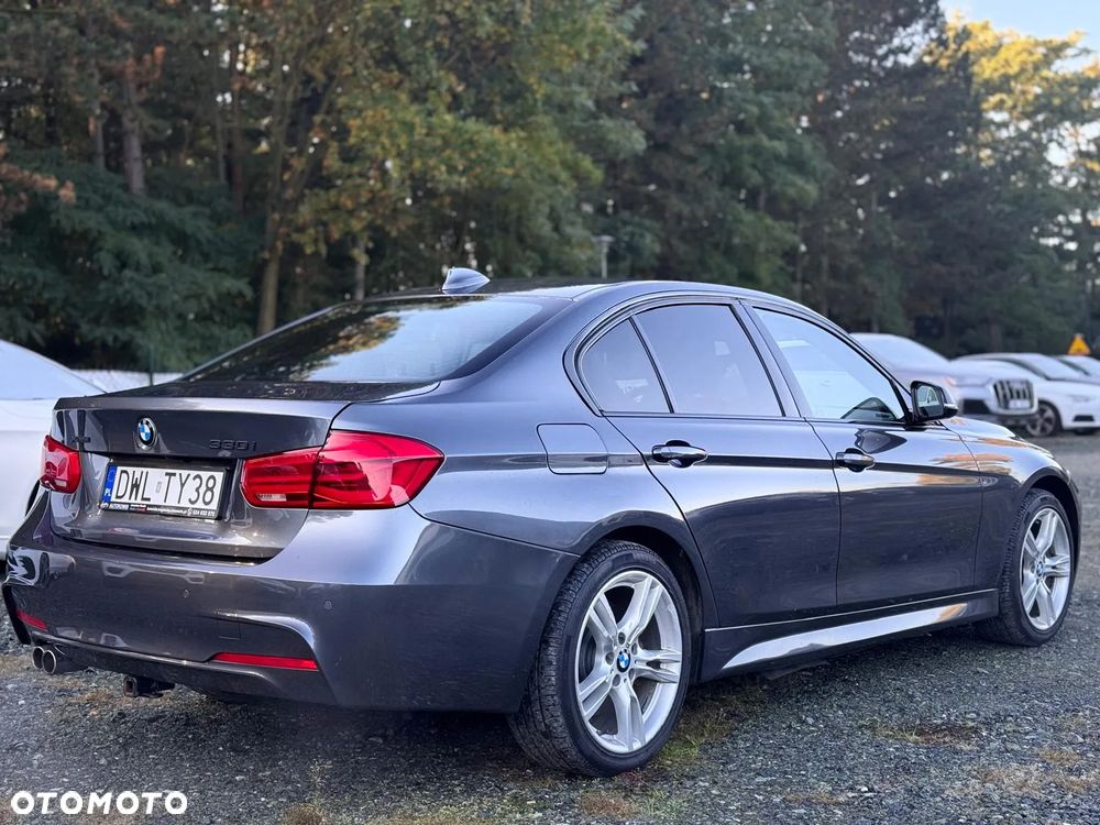 BMW Seria 3 330i GPF xDrive M Sport - 13
