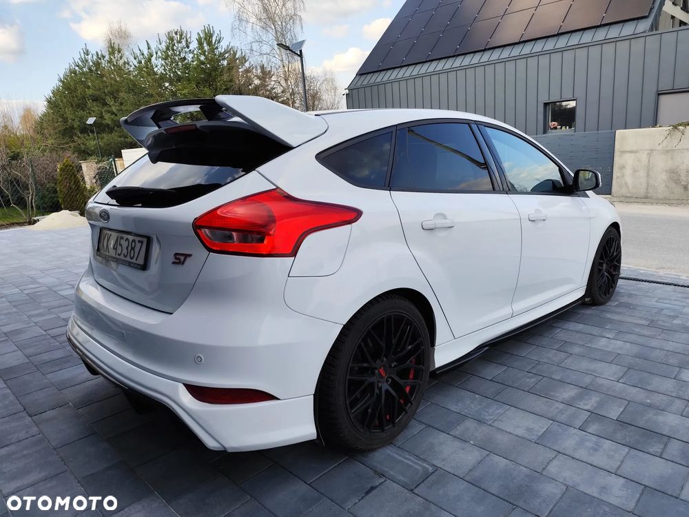 Ford Focus 2.0 EcoBoost ST - 3