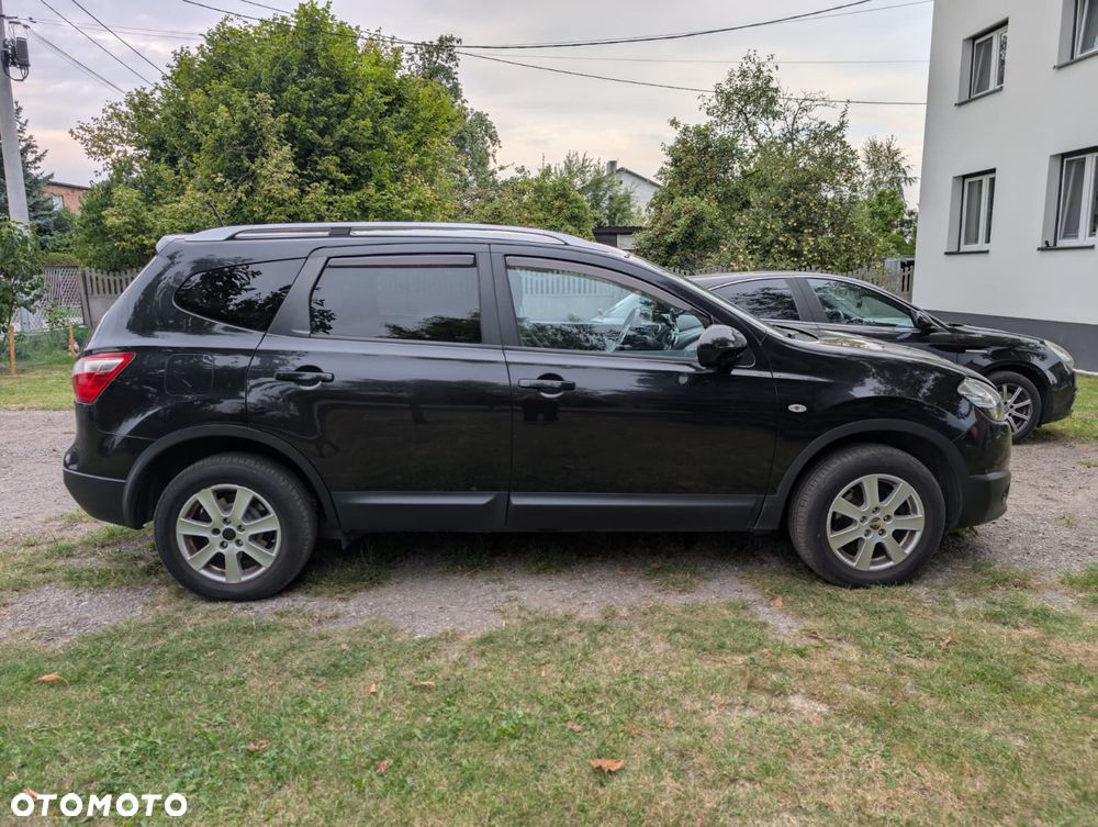 Nissan Qashqai+2 - 4