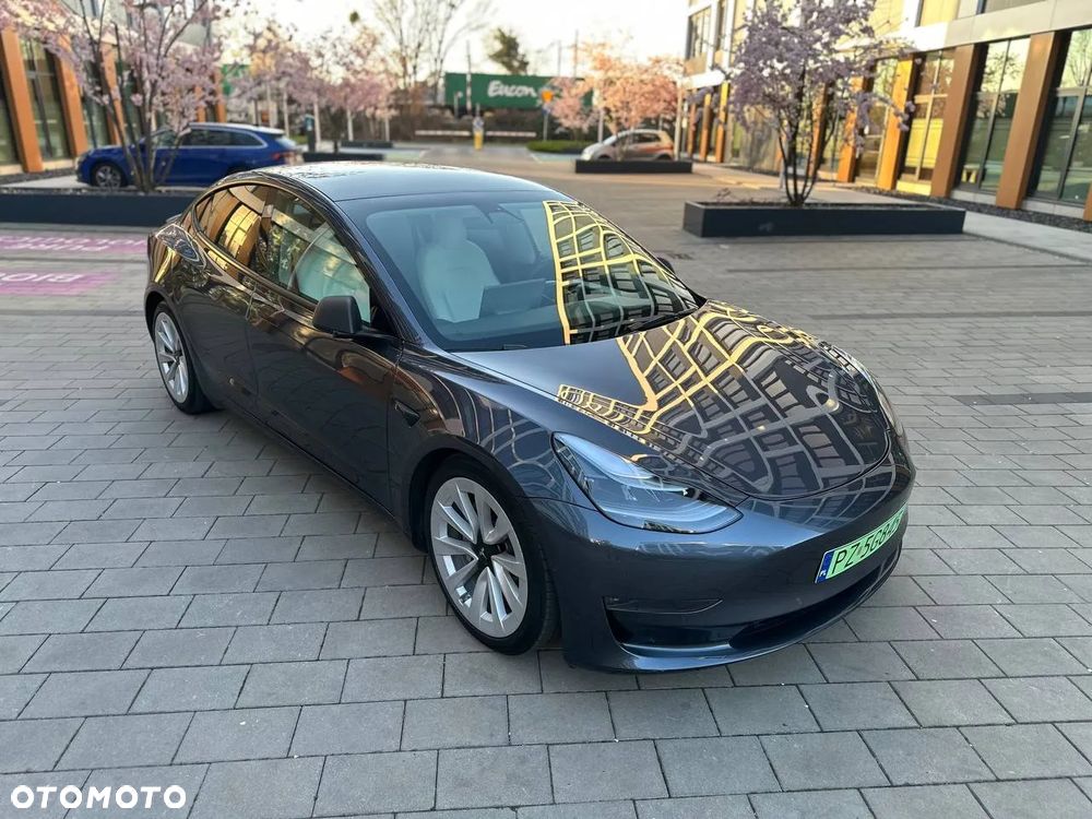 Tesla Model 3 Langstreckenbatterie Allradantrieb Dual Motor - 13