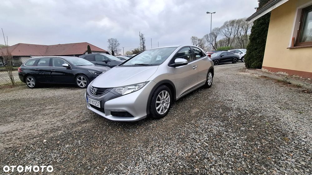 Honda Civic 1.6 i-DTEC Lifestyle Black Edition - 15