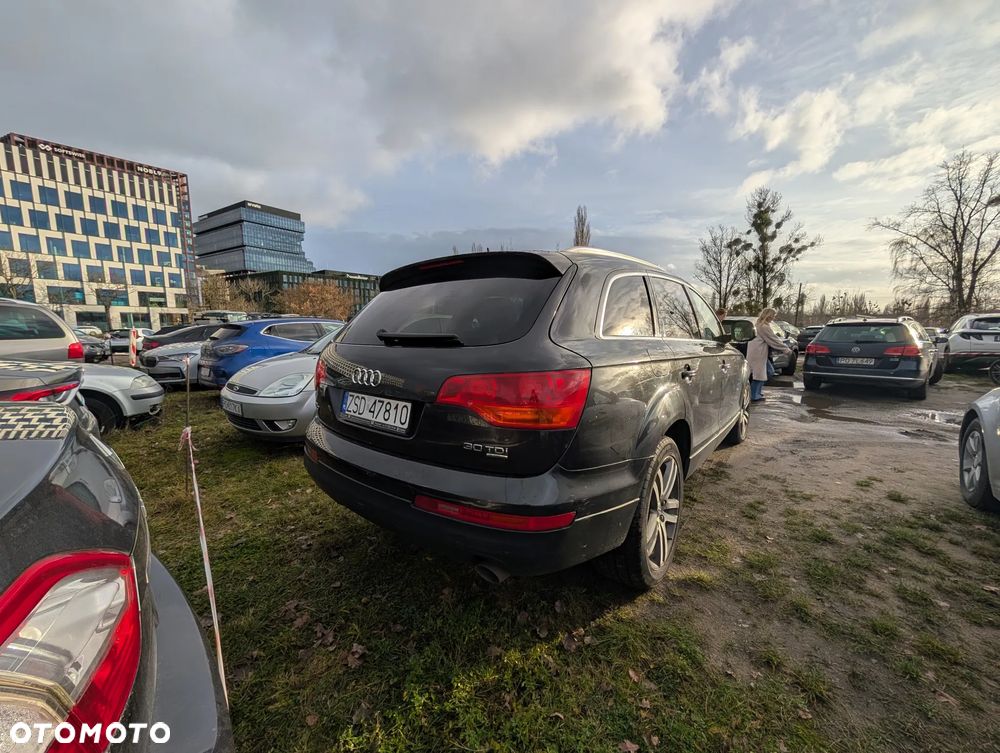 Audi Q7 3.0 TDI Quattro Tiptronic - 4