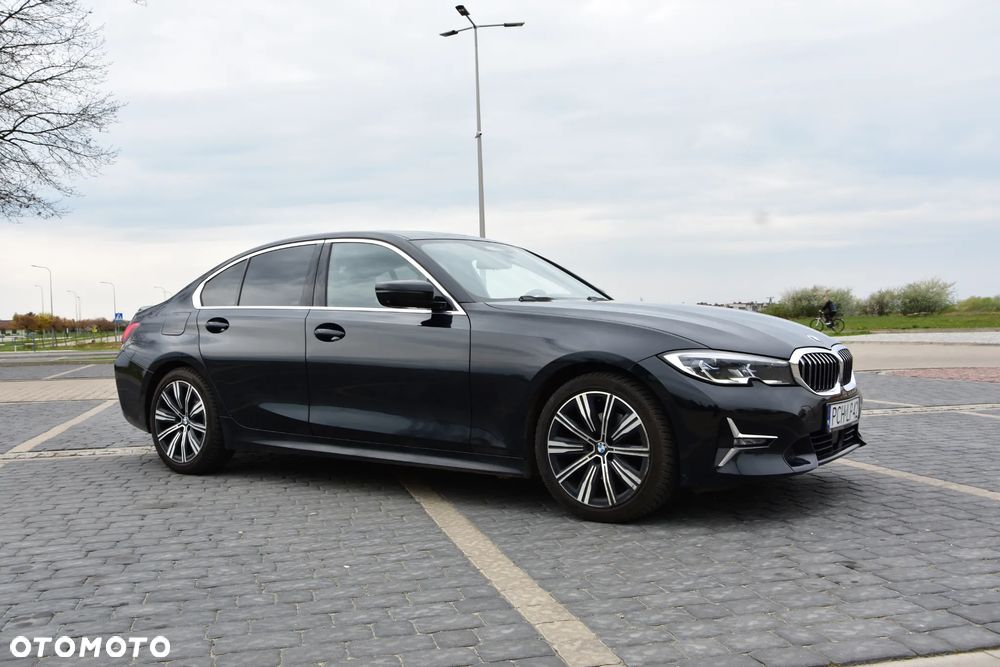 BMW Seria 3 320d Luxury Line - 14