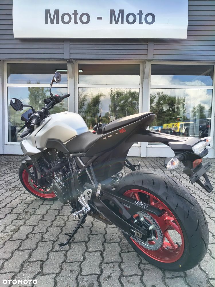 Suzuki GSX - 4